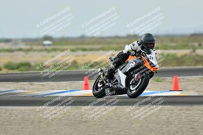 media/Apr-18-2025-TrackDaz (Fri) [[45f5874c44]]/C Group/Session 1 (Turn 7)/